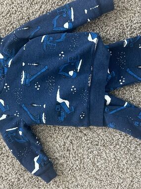 Carter’s two piece 18months construction outfit